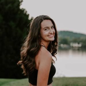 Meet your Posher, Claire